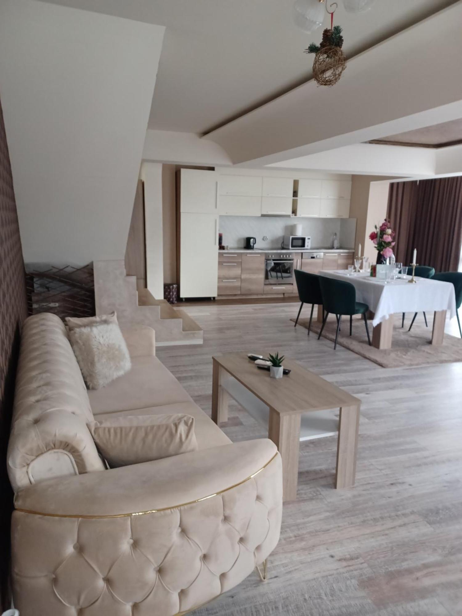 Версай Apartment คาซานลัก ภายนอก รูปภาพ