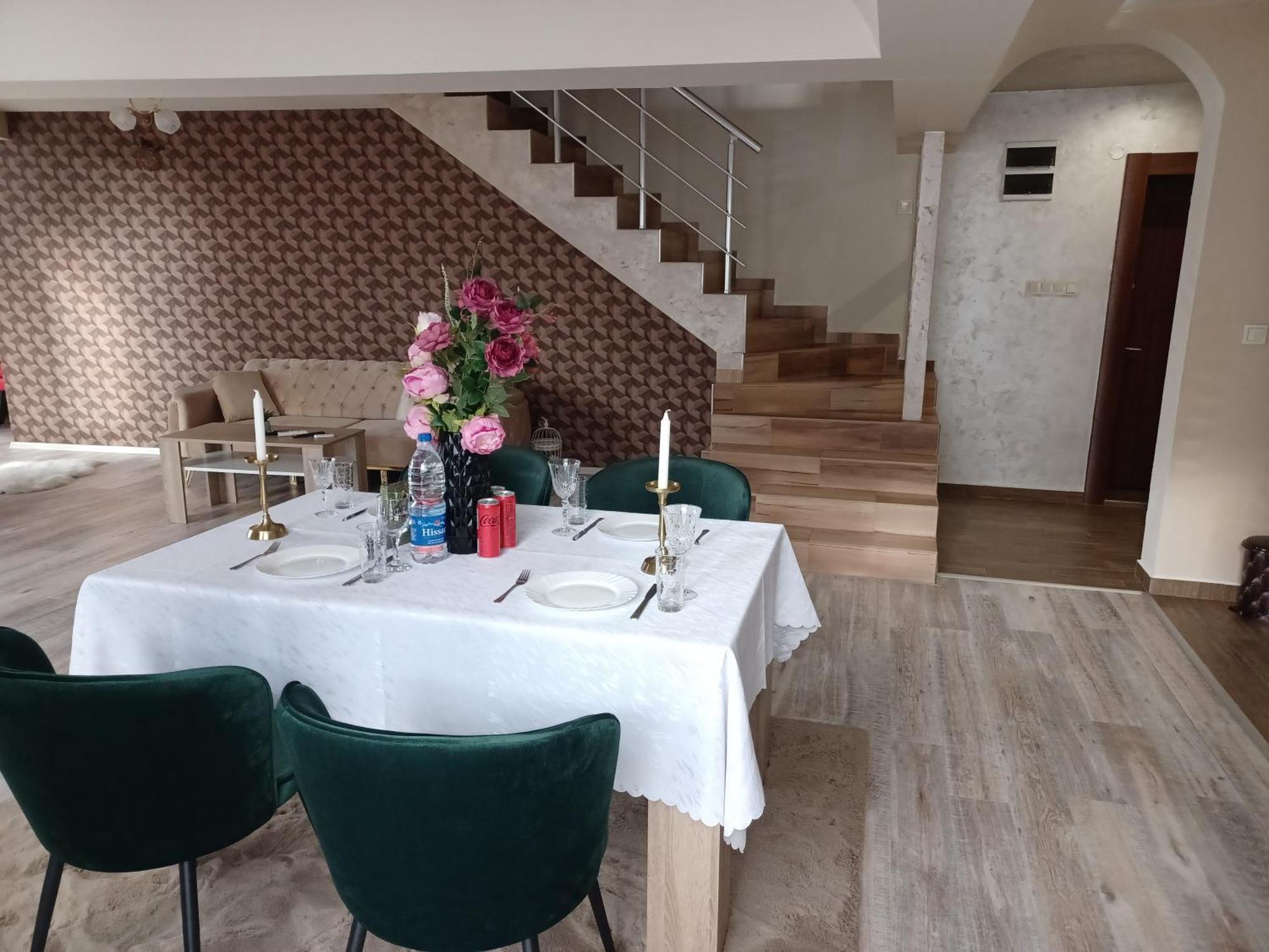 Версай Apartment คาซานลัก ภายนอก รูปภาพ