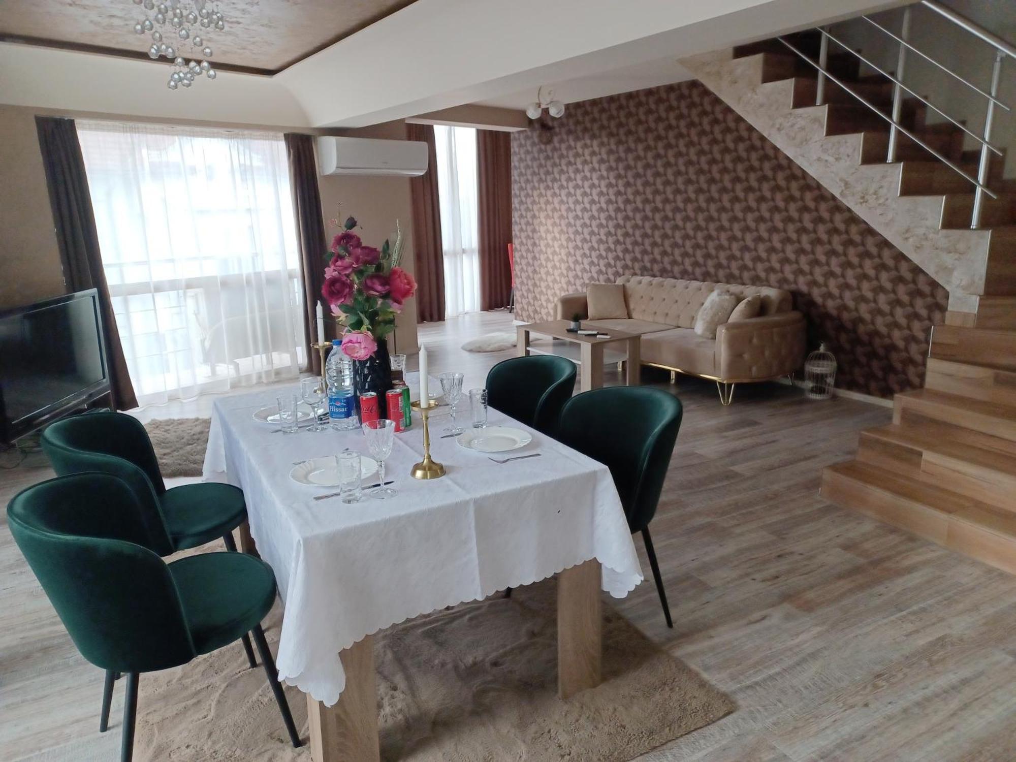 Версай Apartment คาซานลัก ภายนอก รูปภาพ