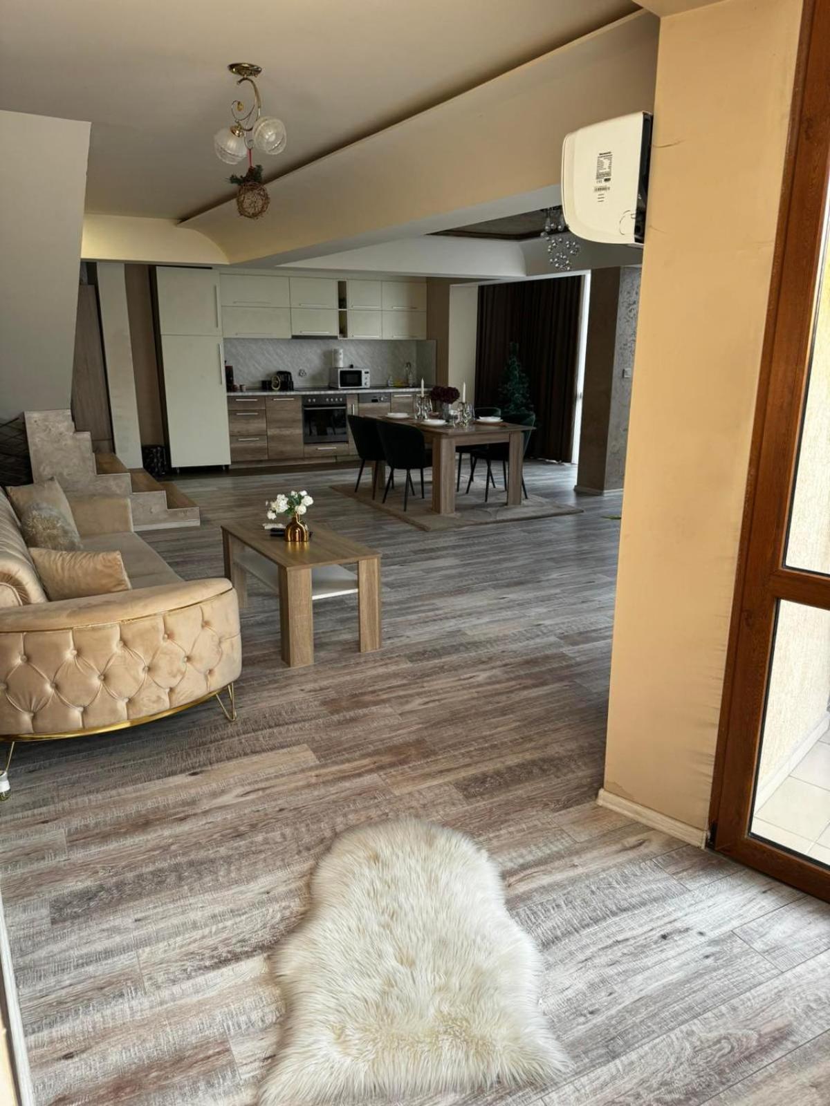 Версай Apartment คาซานลัก ภายนอก รูปภาพ