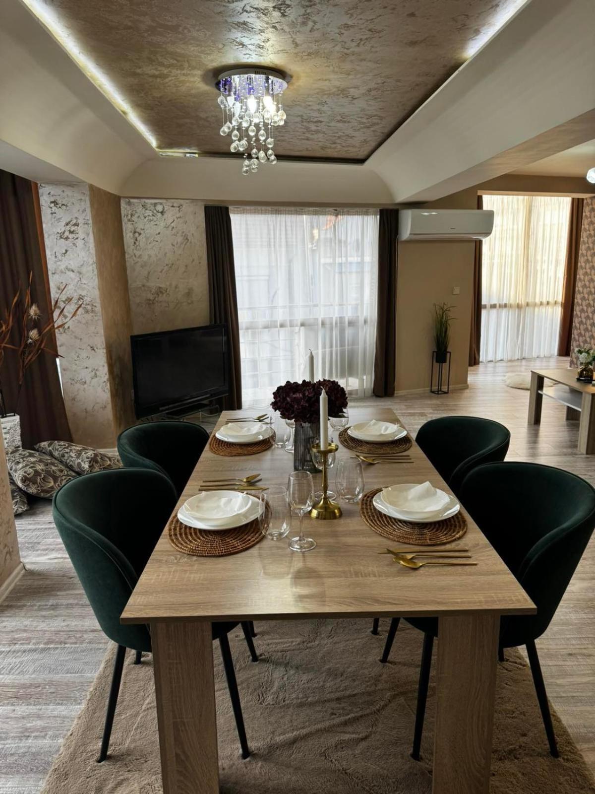 Версай Apartment คาซานลัก ภายนอก รูปภาพ
